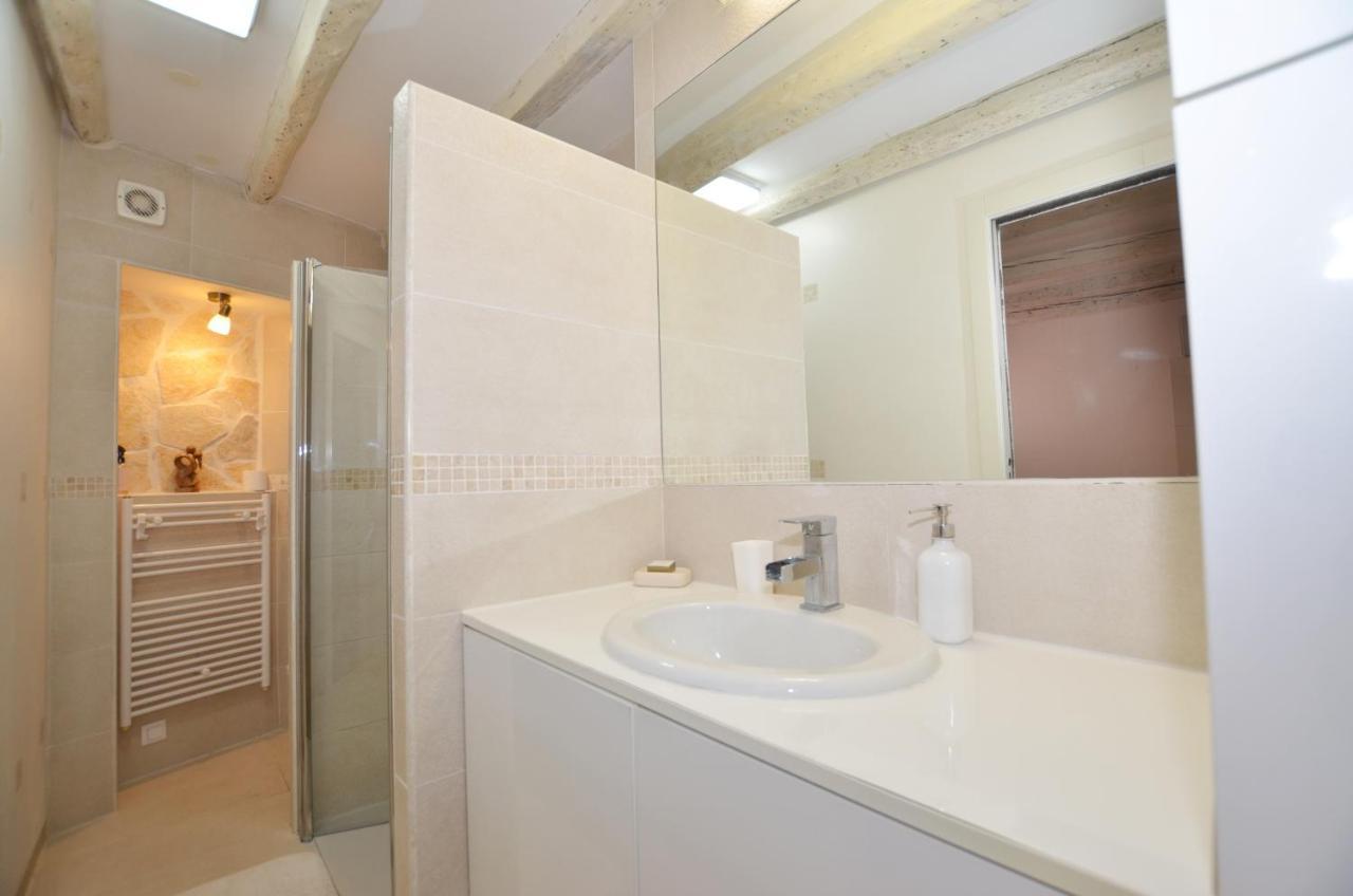 Pisinium Apartment 罗维尼 外观 照片