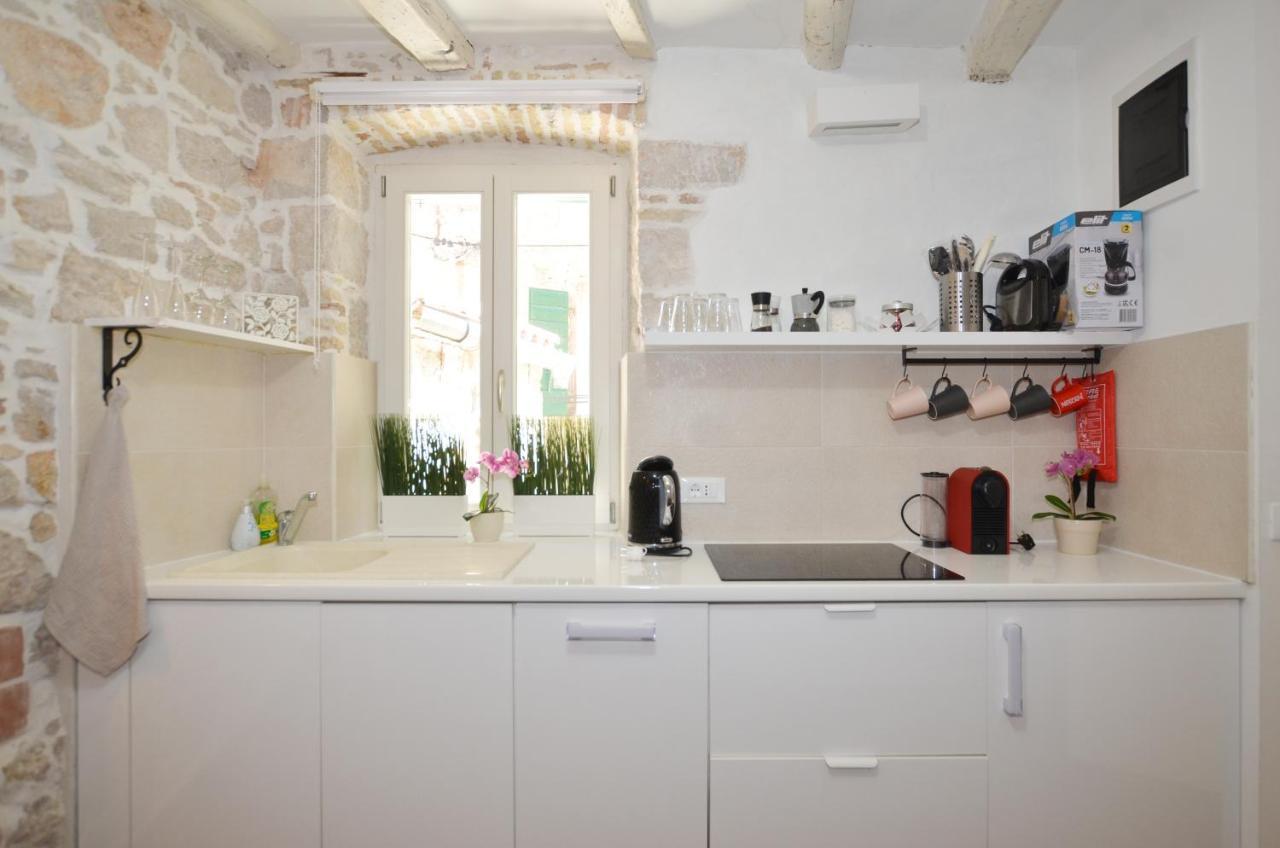 Pisinium Apartment 罗维尼 外观 照片